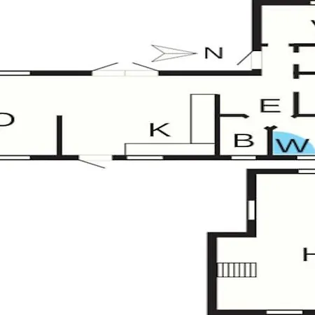 8 Person In Saeby-by Traum